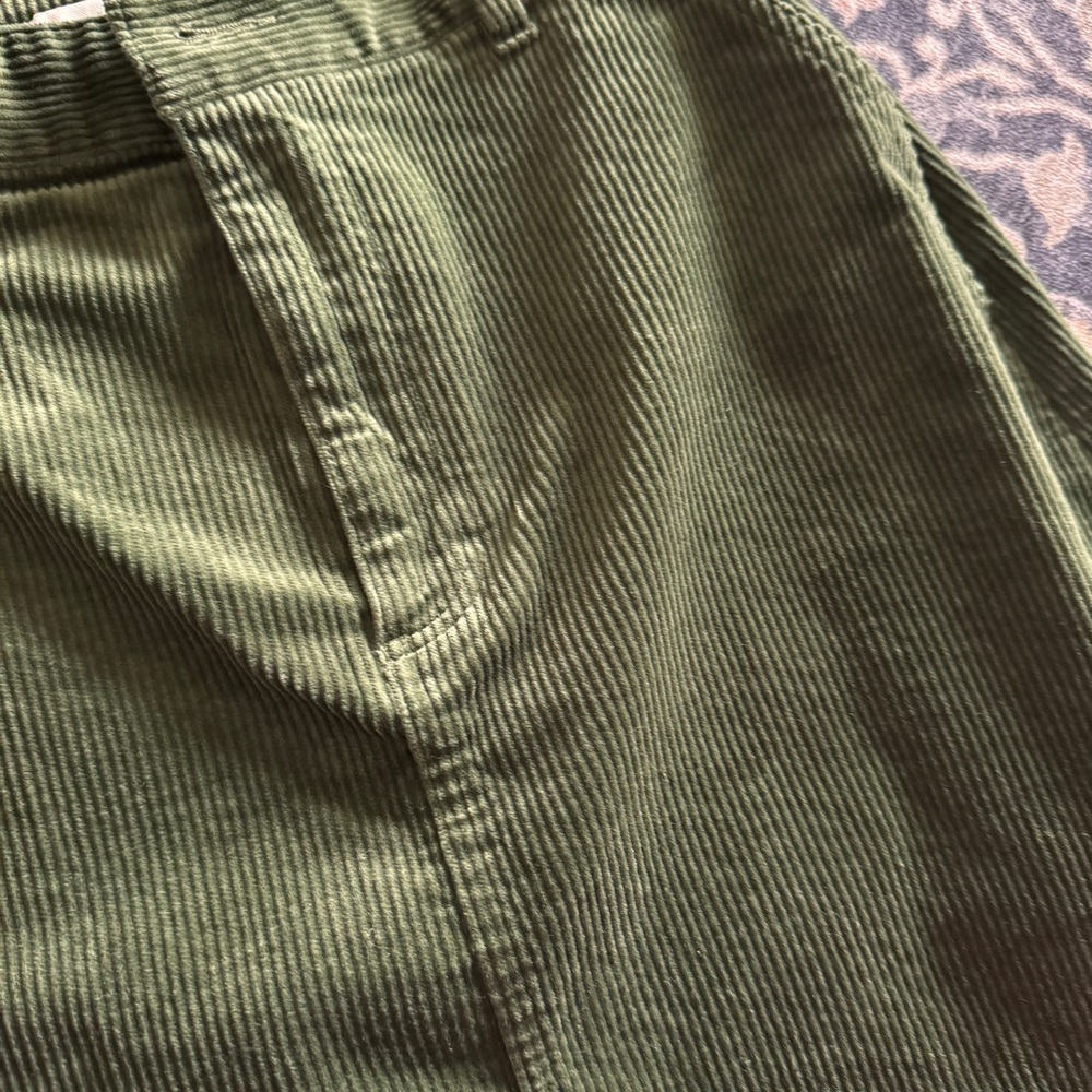 Uniqlo Corduroy Skirt Green Small worn once - Picture 2 of 6